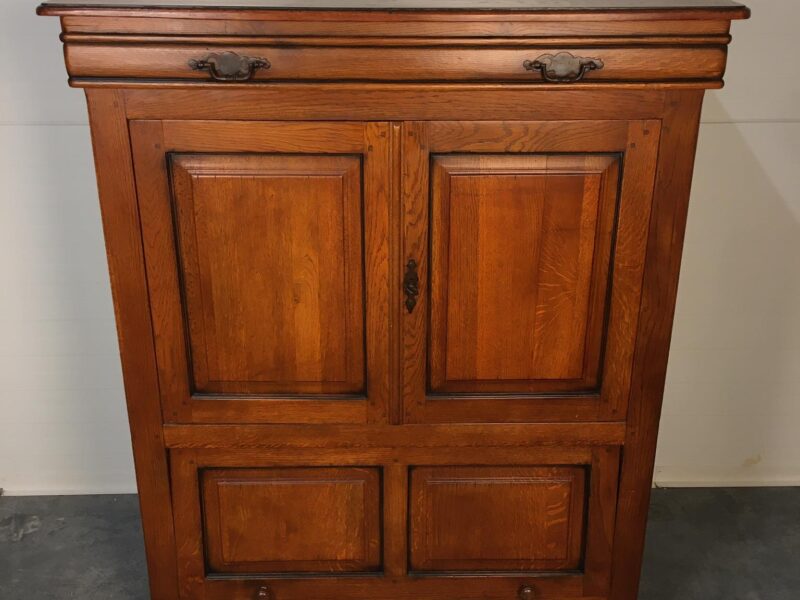 Wysoka Drewniana Komoda [ 1.299 zł ]