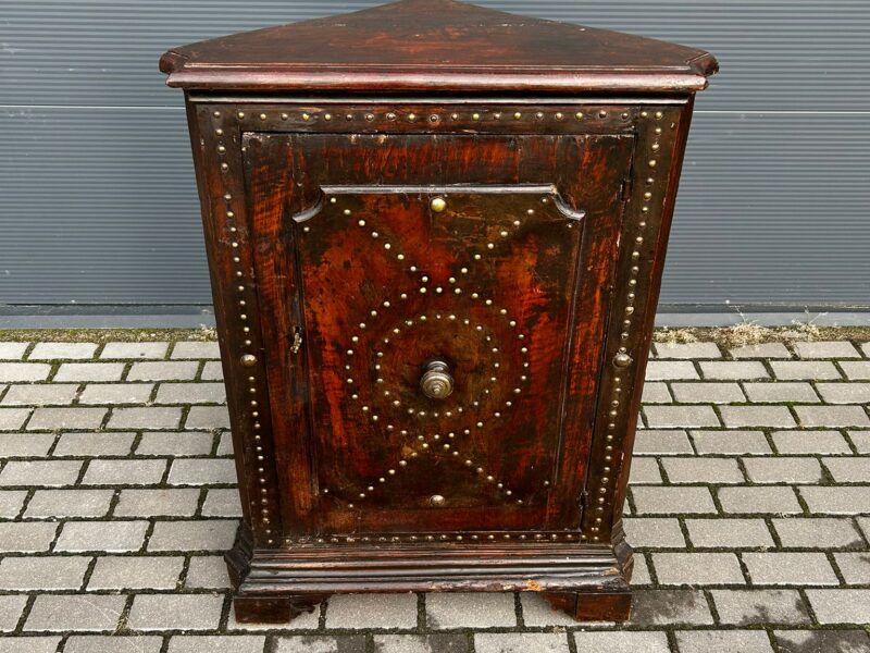 Antyczna Narożna Szafka [ 750 zł ]