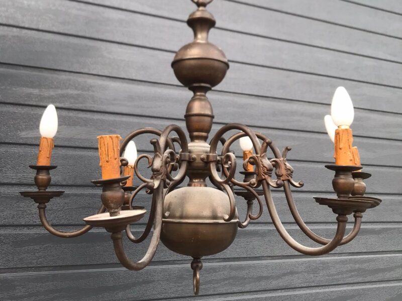 6 ramienny Żyrandol imitacje świec woskowych [ 850 zł ]